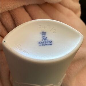 Kaiser White Porcelain Vase